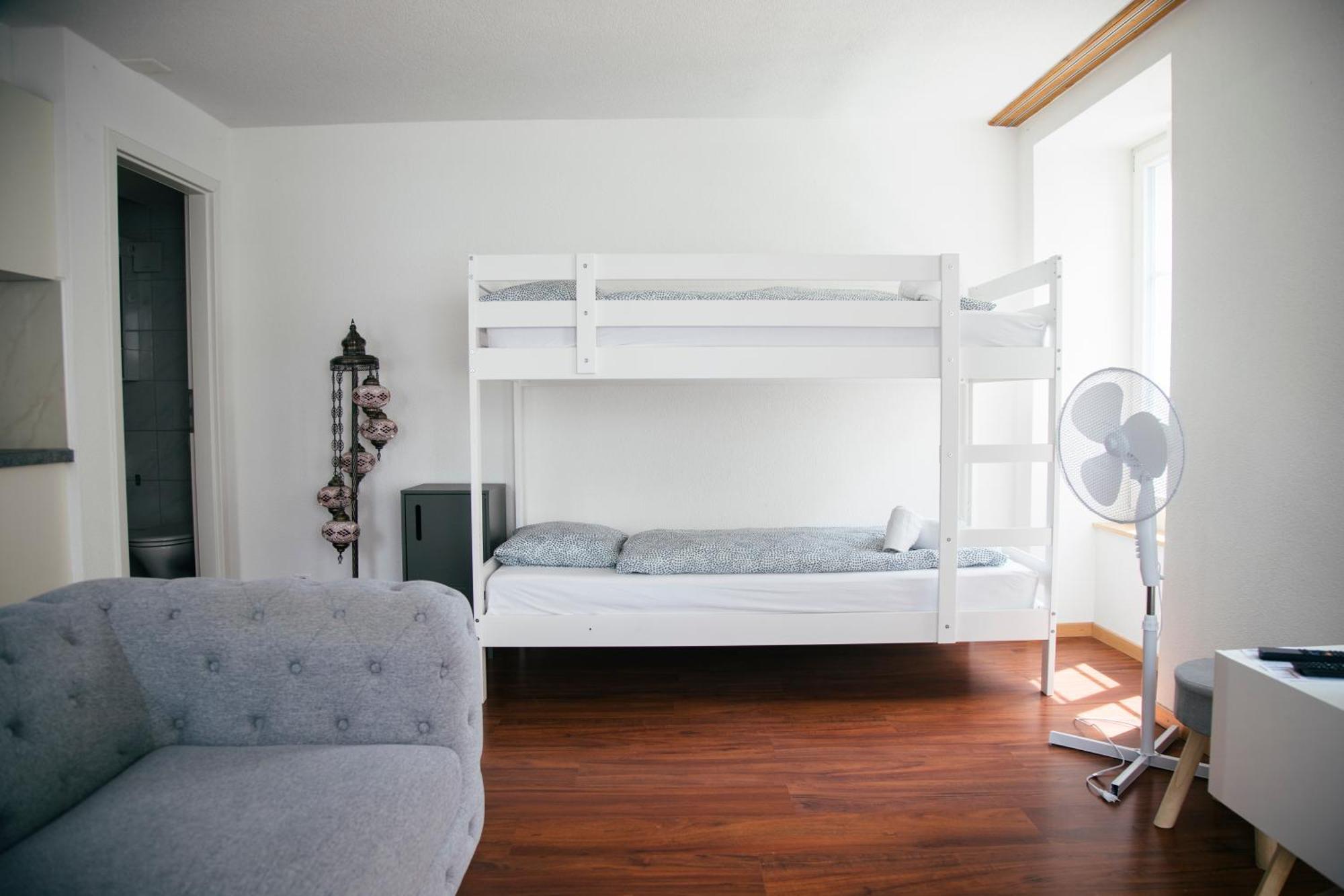 Nimbuzzz Apartments Unterseen Quarto foto